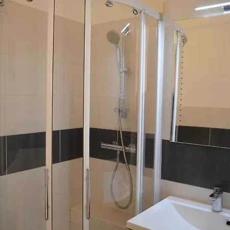 Apartment Lv280-c303 4 Couchages Le Lavandou